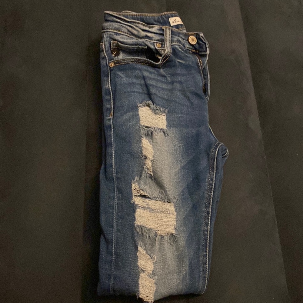 KanCan distressed Jeans size 25!